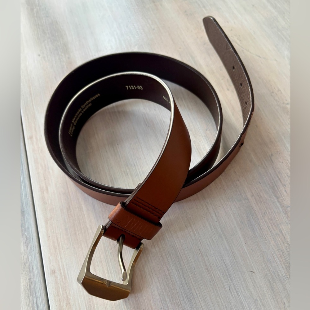 Men’s Brown Leather Kodiak Belt with Brass Buckle. Size: 44